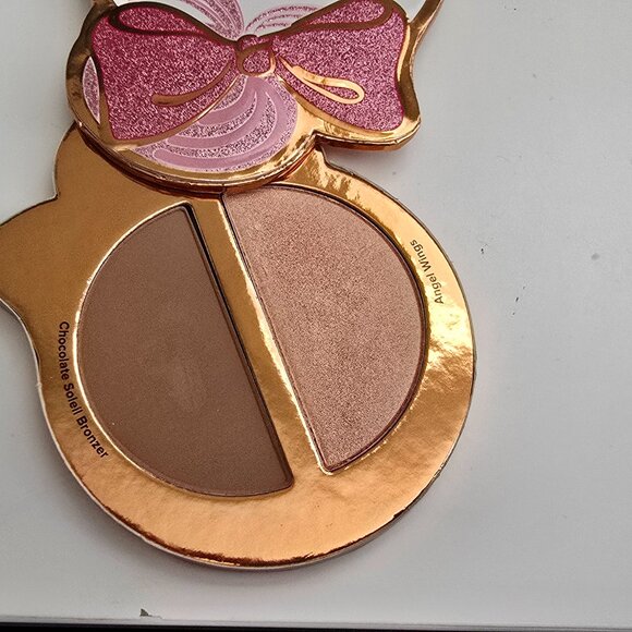 Too Faced Holiday 2019 Let It Snow, Girl! Limited Edition 2pc Makeup Collection - Picture 2 of 5